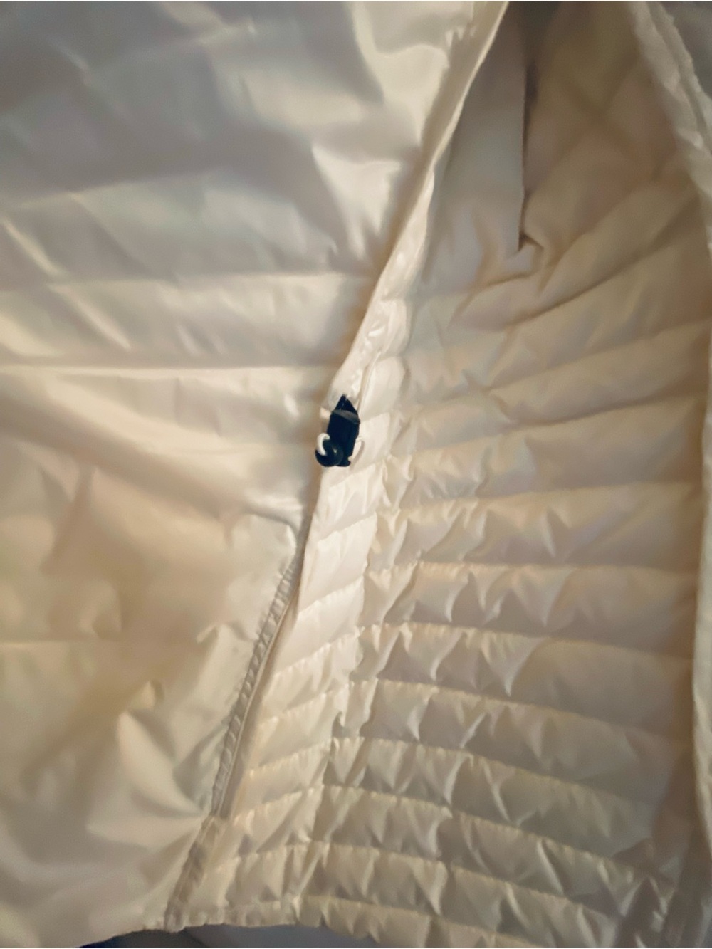ATHLETA DOWN PUFFER VEST - Picture 15 of 16